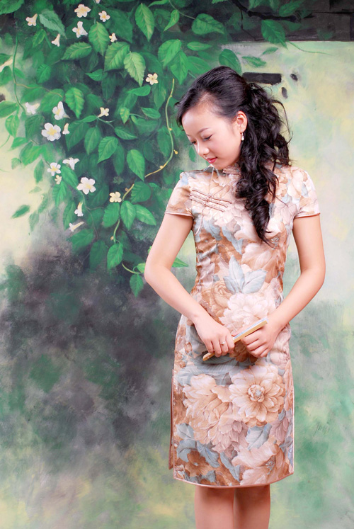 回眸旗袍新款：鶩落霜