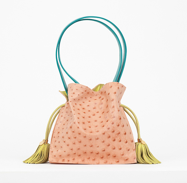 粉色控看過來!Loewe 11春夏手袋系列登場