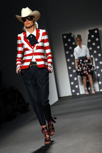 Moschino2011米蘭春夏時裝周