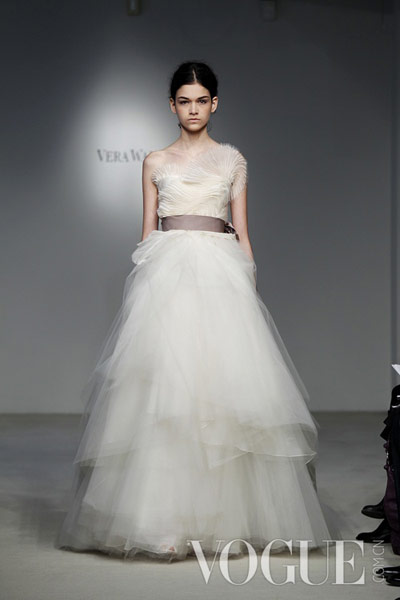 Vera Wang 2012春夏婚紗發布會:舞者情結