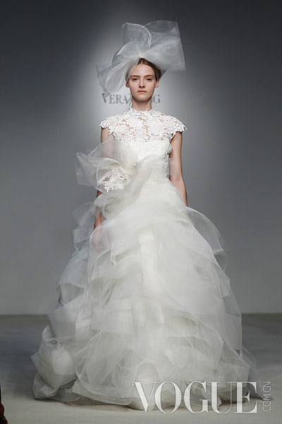 Vera Wang 2012春夏婚紗發布會:舞者情結