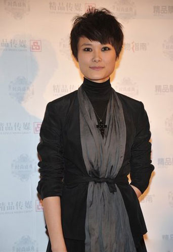 李宇春裙裝出席盛典 驚艷亮相