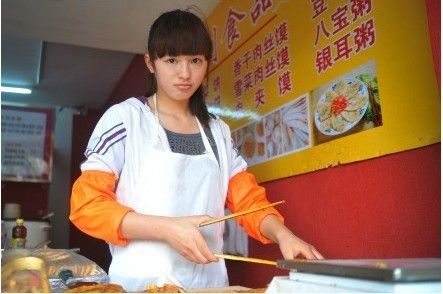 醬餅妹妹清純動人爆紅網絡