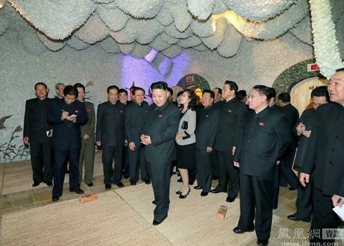 朝鮮第一夫人李雪主改變形象引關注 Dior包不離手
