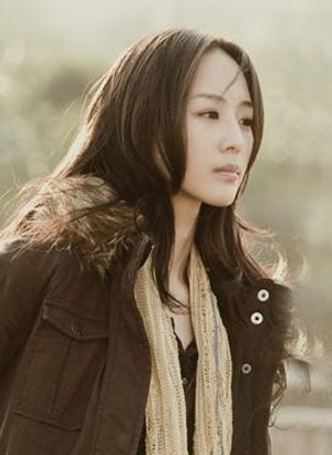 百大性感美女top10 安心亞憑借童顏巨乳奪冠