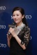 李嘉欣黑色蕾絲裙配白色珠鏈 玩轉赫本式優雅風情