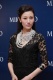 李嘉欣黑色蕾絲裙配白色珠鏈 玩轉赫本式優雅風情