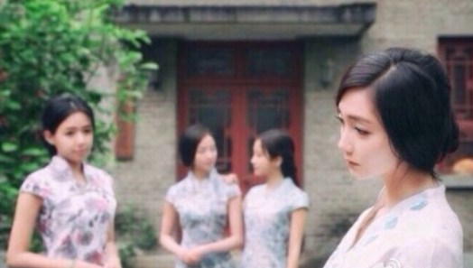 北大美女旗袍照走紅 網友誓要考北大看旗袍美女