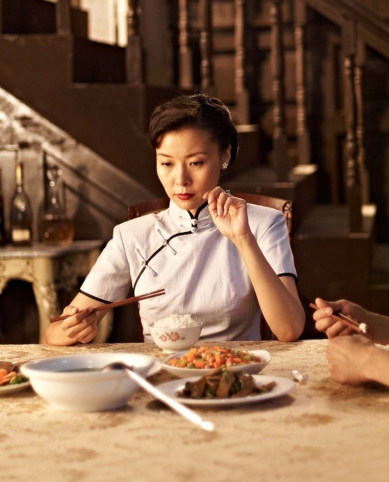 柯藍(lán)《遠(yuǎn)征軍》旗袍寫真曝光 演繹女人多面魅力