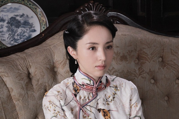 《我爺爺和奶奶的故事》董璇旗袍造型典雅